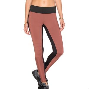 Koral Moto leggings in Sandstone